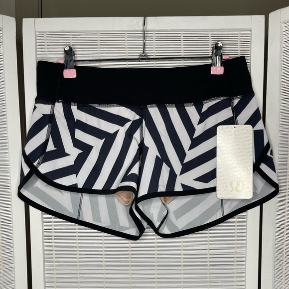 Lululemon Speed Short Which Way Sway Black White Size 6 NWT - Picture 1 of 8